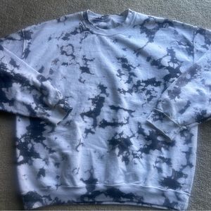 Urban Outfitters black and white sweatshirt